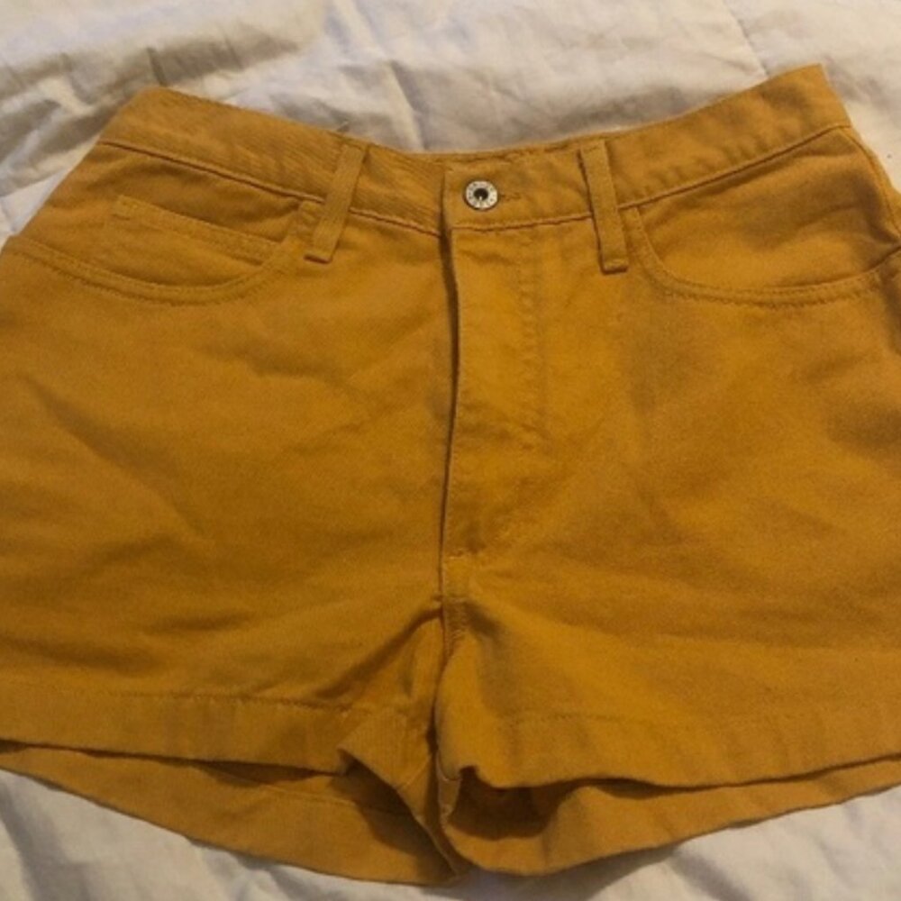 GUESS Vintage 90’s Shorts Dark Yellow Size 29
